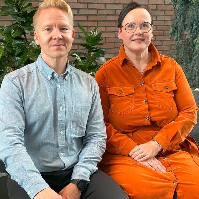 Amikon uravalmentajat Olli Pitkänen ja Satu Mansikkamäki